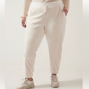 NWT Athleta Double Cozy Karma Jogger in Salt White